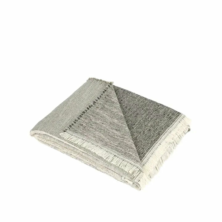 Arlet Throw Grey 140X170Cm Cushions & Throws